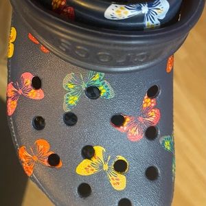 Crocs butterfly clogs